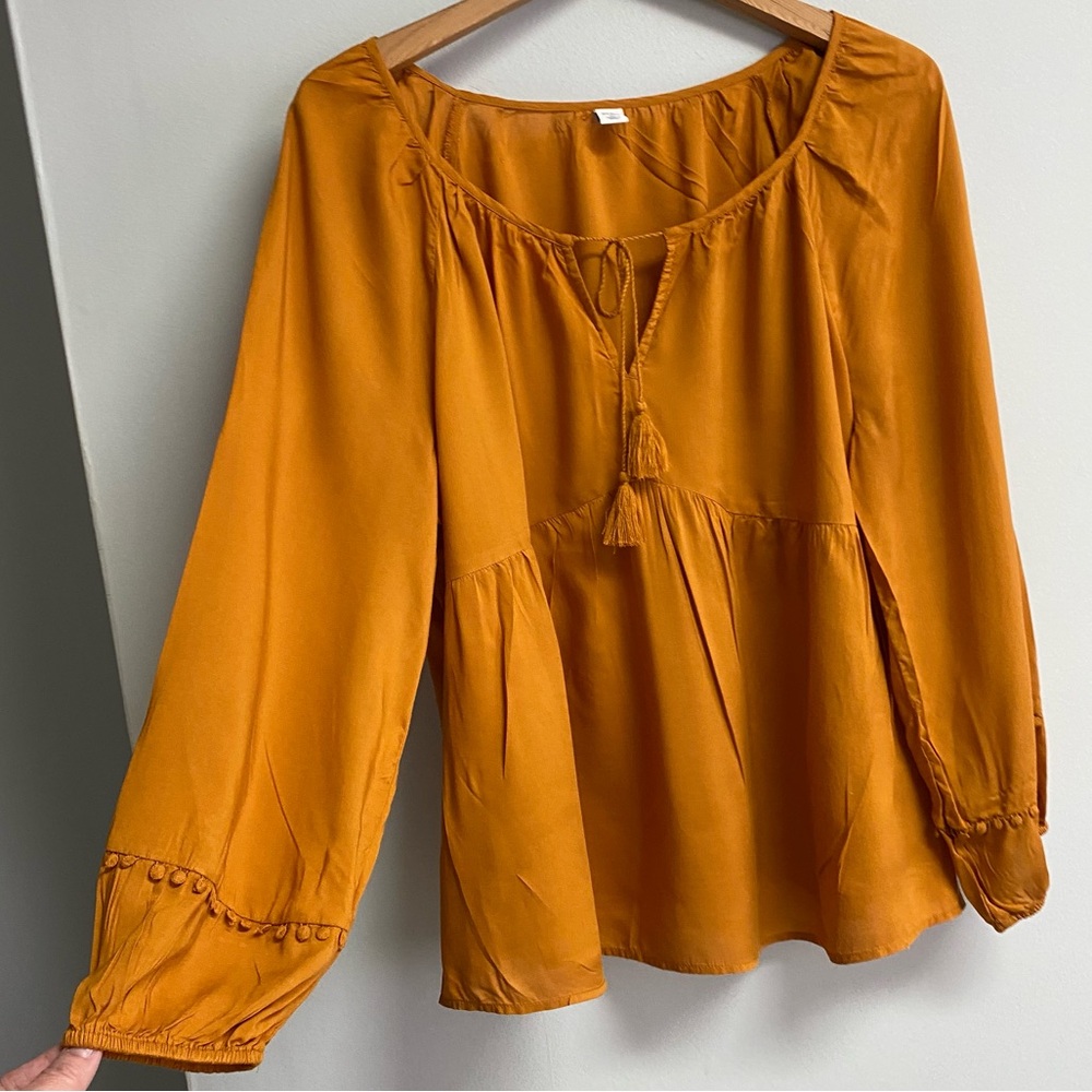 OLD NAVY TOP - XL - Picture 3 of 10